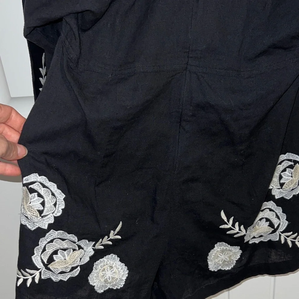 Zara Black Romper with White & Beige Floral Embroidery Size EU/US: XS